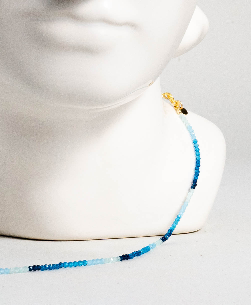Collares Jomalig