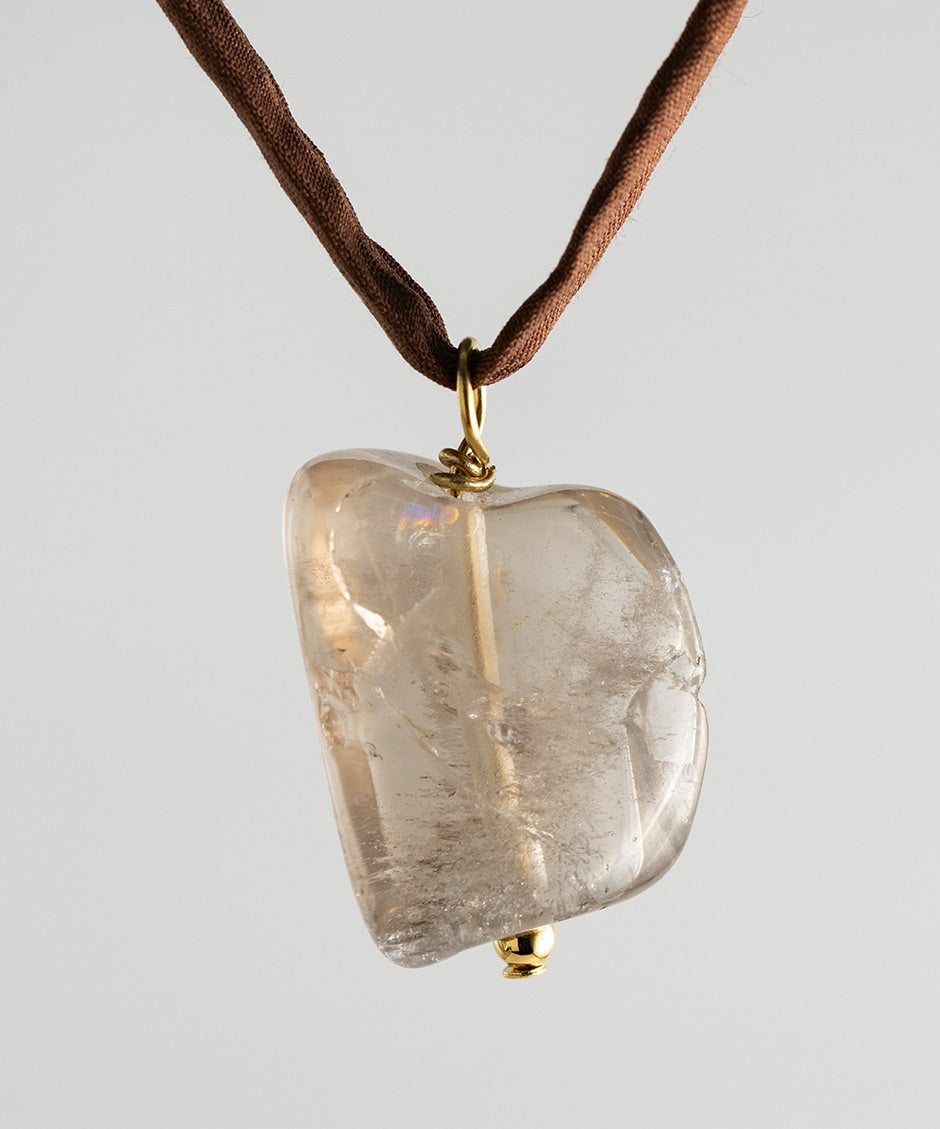 Collar Agusan Cristal de Roca - Cordón de seda marrón