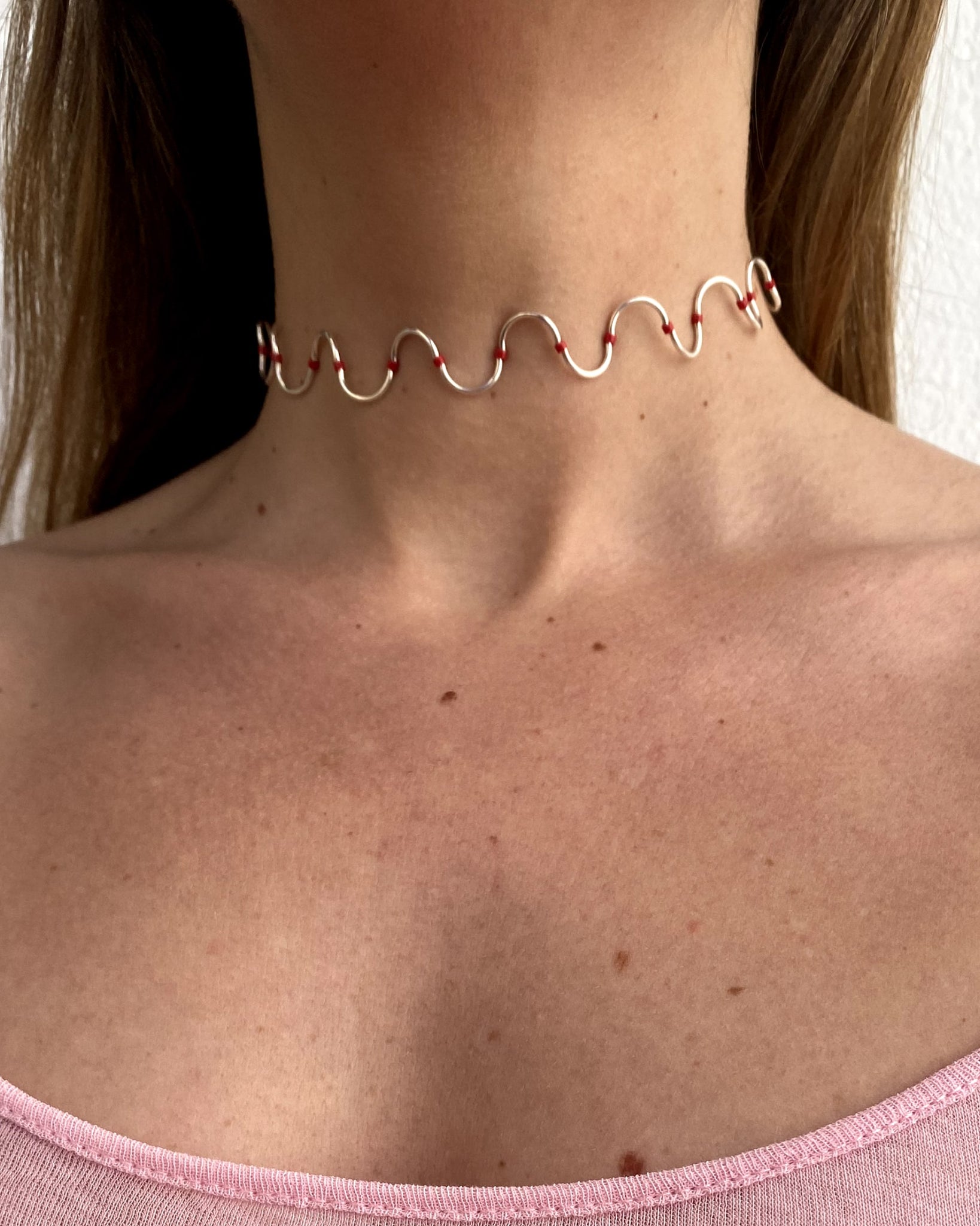 Spires Choker Silver Clear - Red Glass Beads