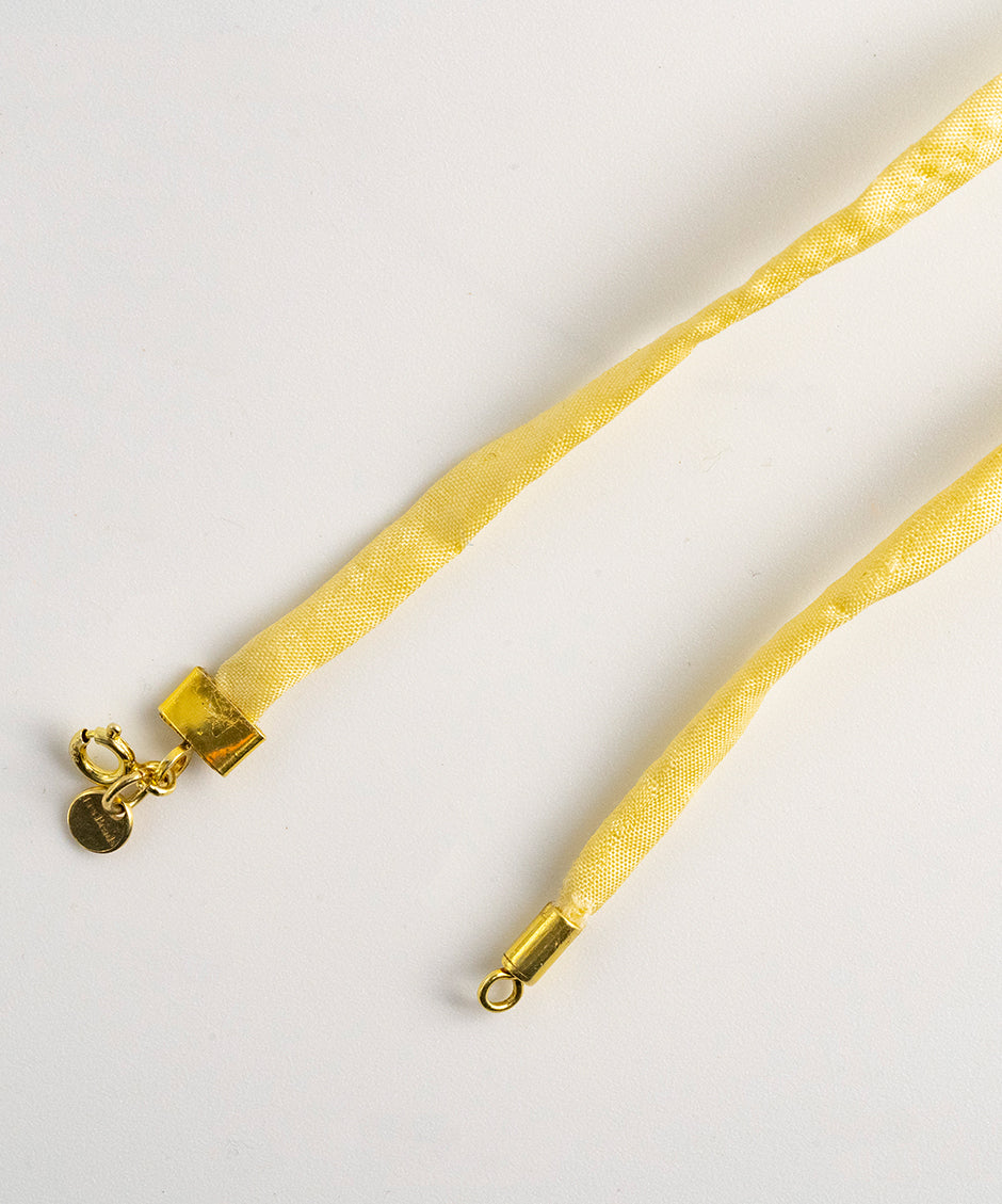 Collar Quarzo Rosa Agusan - Cordón de seda amarilla