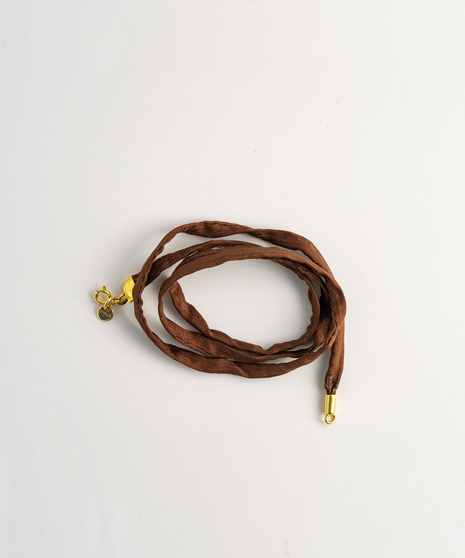 Collar Agusan Piedra Onix - Cordón de seda marrón